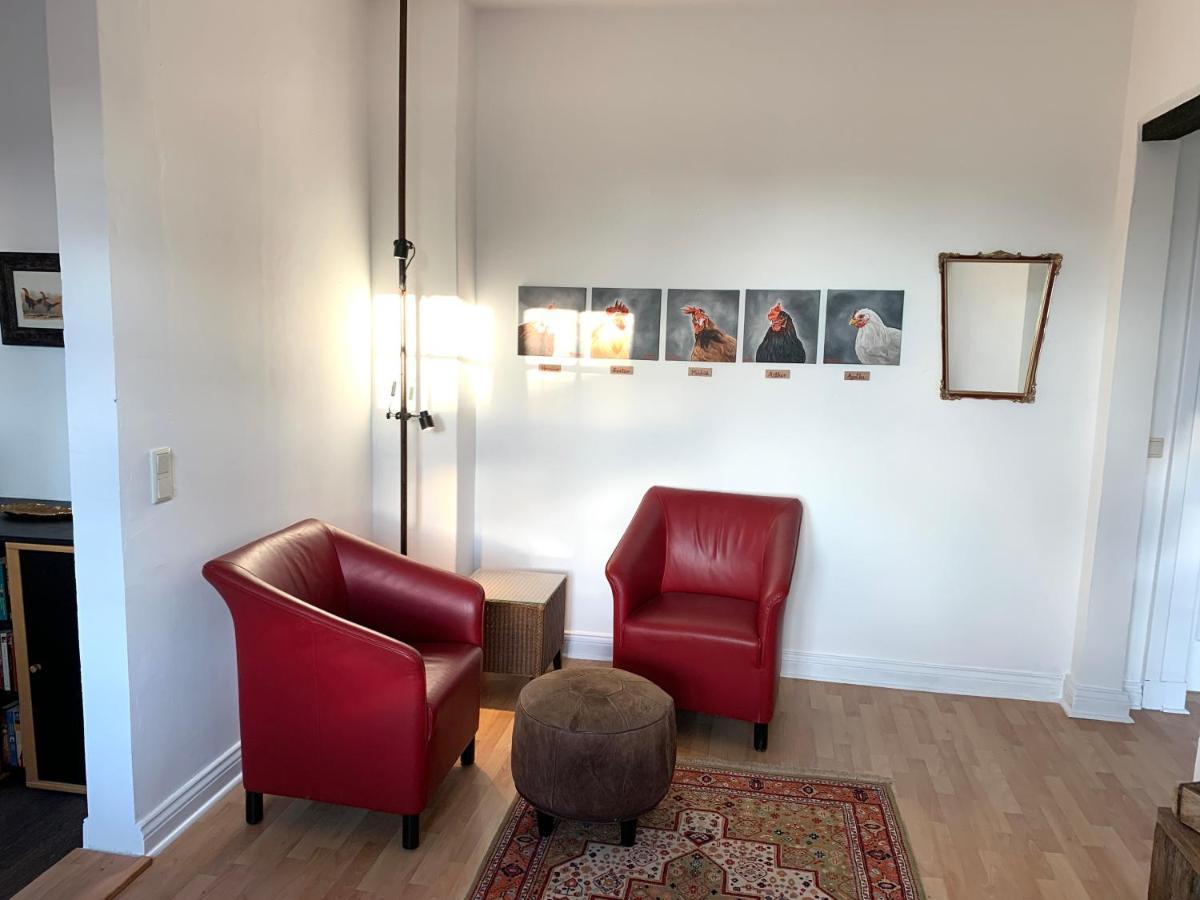 Apartment Trash De Luxe