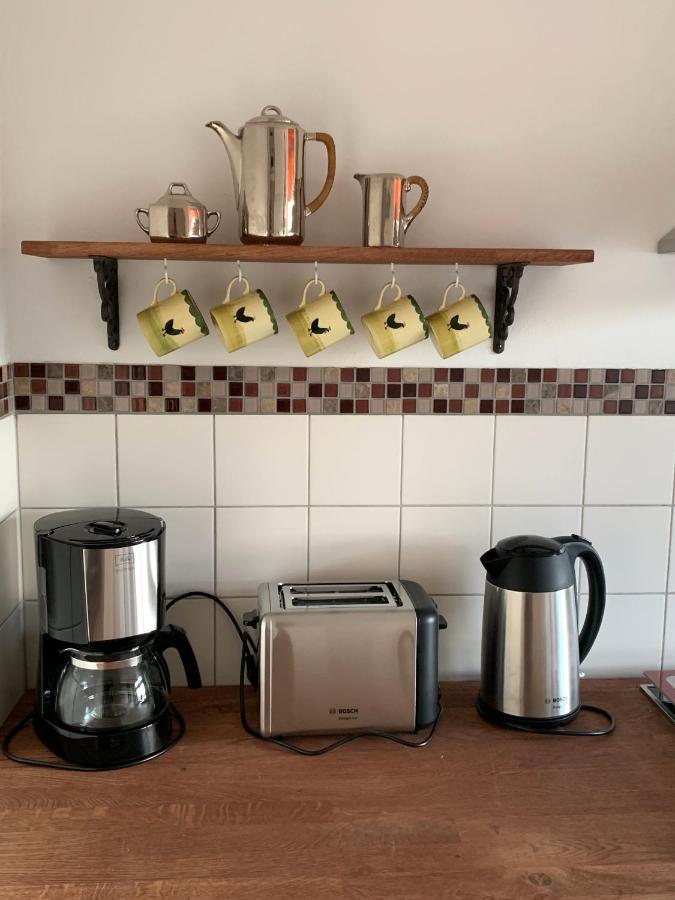 Apartment Trash De Luxe *