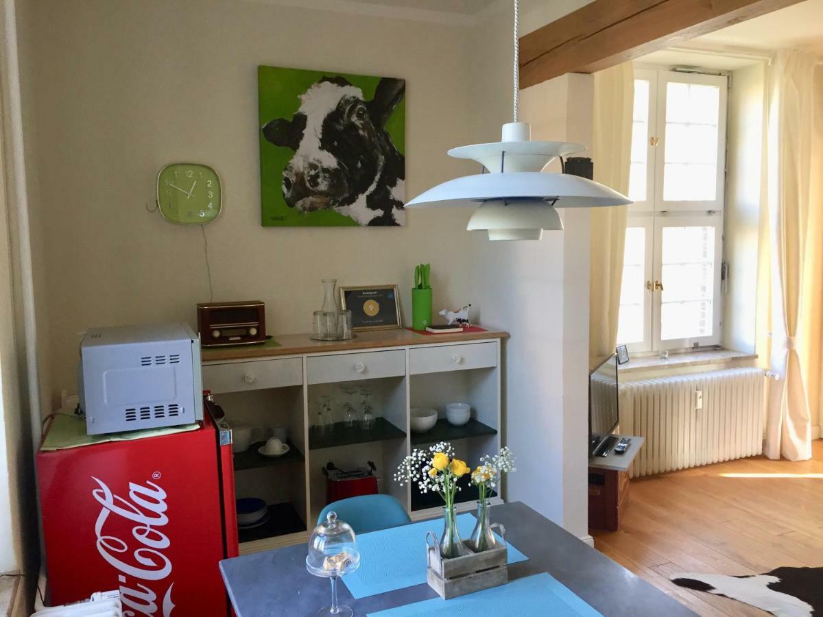 Apartment Trash De Luxe